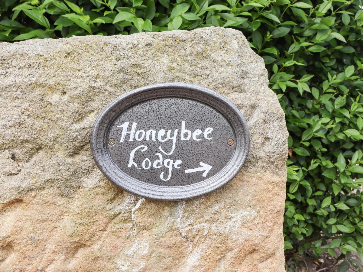 Honeybee Lodge ウッドホール・スパ エクステリア 写真